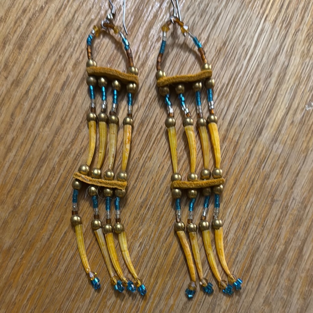 Native American handmade beaded/shell/leather dangle earrings